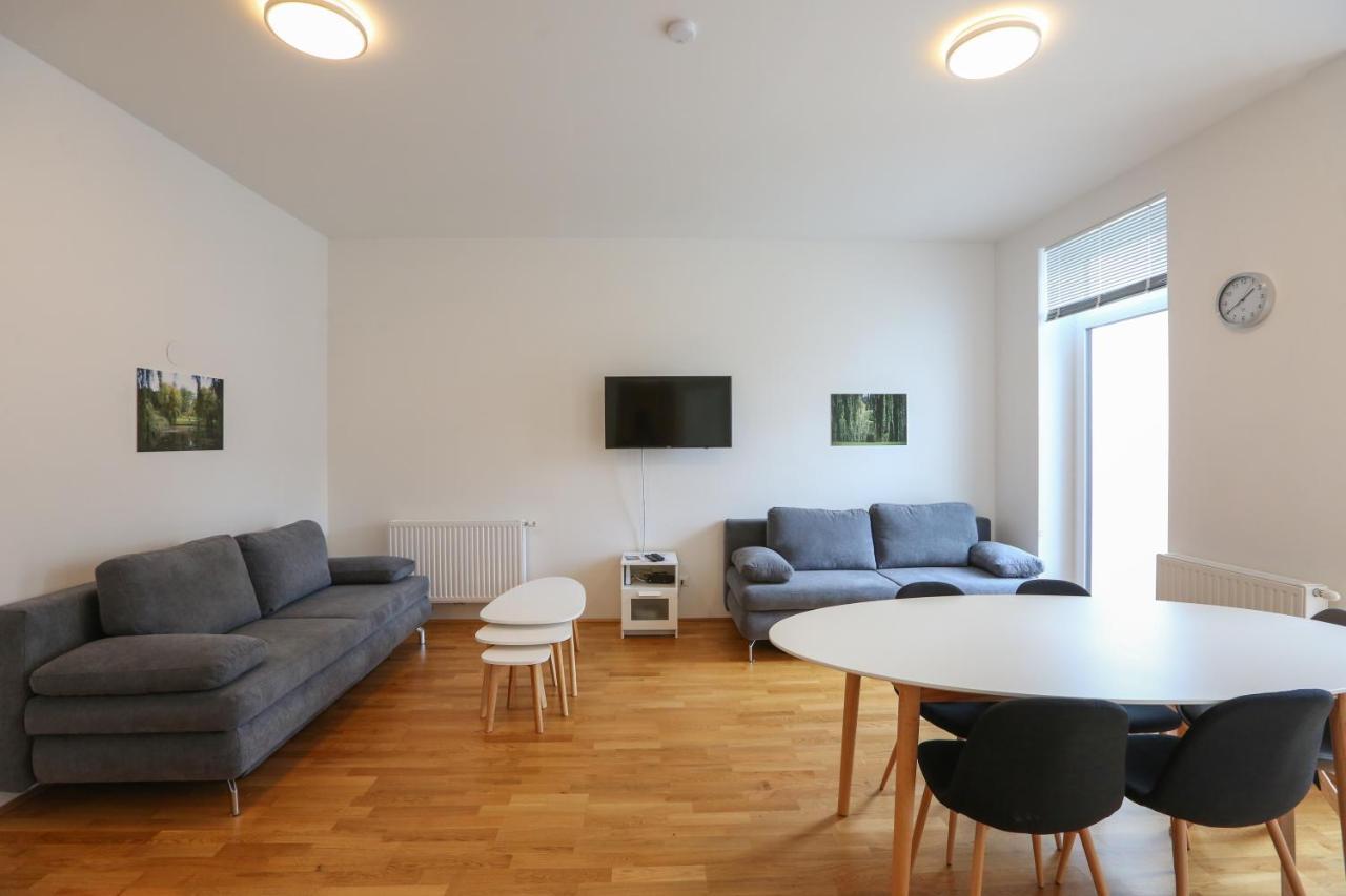 4 Beds And - Contactless Check-in Wenen